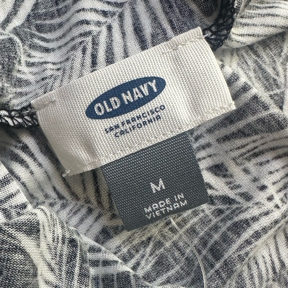 Old Navy Feather Pattern Long Tank size M - Picture 3 of 5